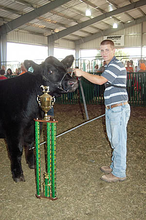 Cody Myers grand champion steer