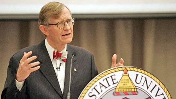 Ohio State University president Gordon Gee is in hot water again for remarks he made about Notre Dame and Catholics. (MCT Direct Photo)