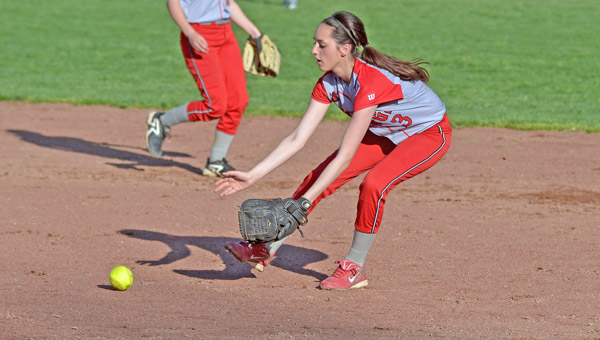 Stephanie Brown fields a ground ball for the Symmes Valley Lady Vikings who beat Whiteoak 7-6 on Thursday in the Division IV district semifinals. (Kent Sanborn of Southern Ohio Sports Photos)