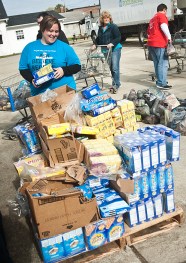 FACING HUNGER FOOD BANK EVENT The Tribune The Tribune