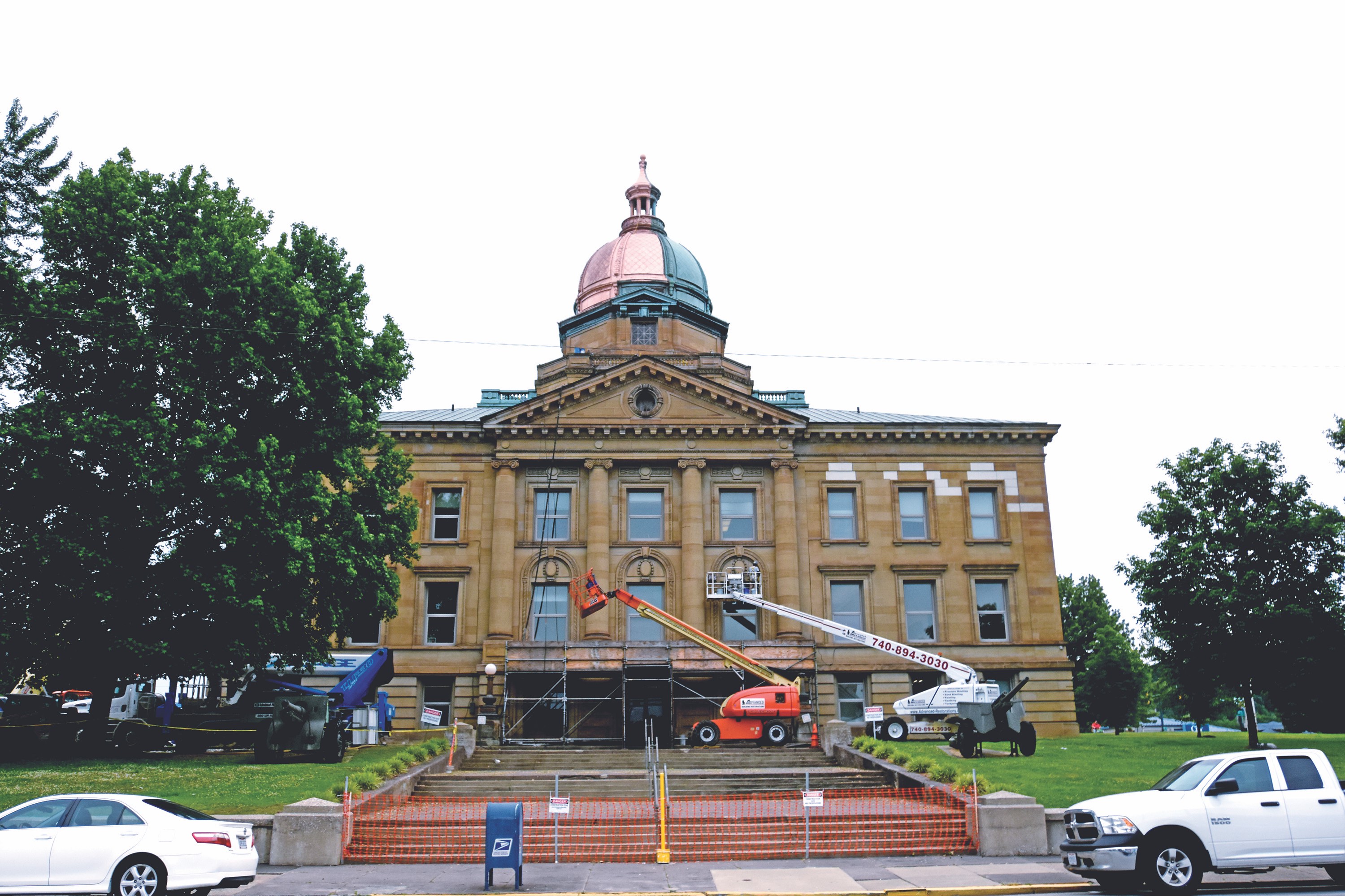 Starting to shine Crews working on courthouse repair, cleaning dome