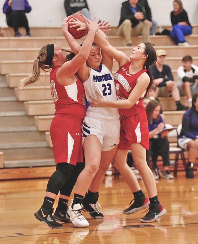 Big 3rd quarter keys Lady Panthers’ win The Tribune The Tribune