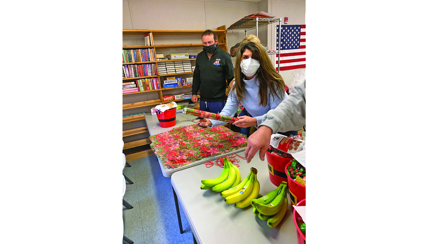 Fruit baskets distributed to Chesapeake seniors - The Tribune - Ironton Tribune